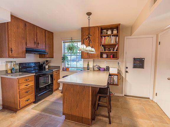 5th image of 1299 Mayland Dr