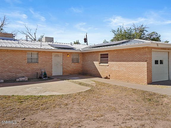 2nd image of 2060 Thomas Dr
