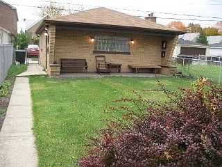2nd image of 3714 N Octavia Ave