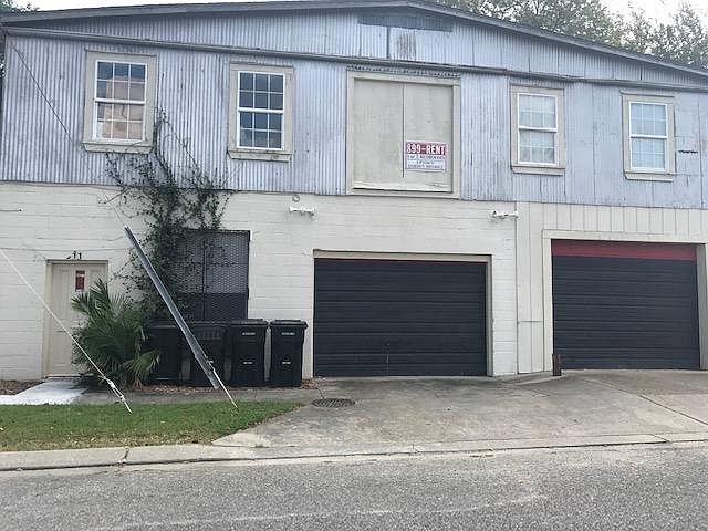 1st image of 911 Joliet St