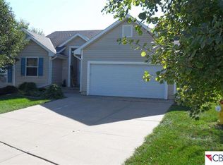 9221 Laurel Plz, Omaha, NE 68134