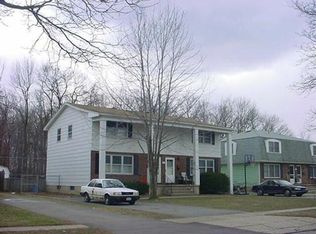 97 Marine Dr, Amherst, NY 14228