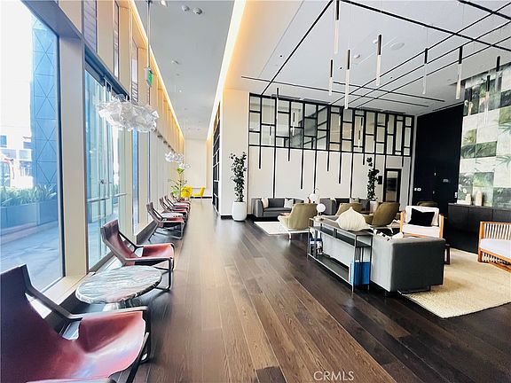 4th image of 400 S Broadway Ave #814