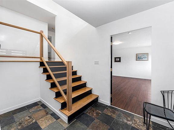 3rd image of 5198 Beckton Rd