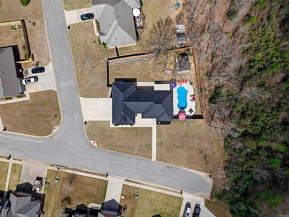 2nd image of 133 Lakeland Dr