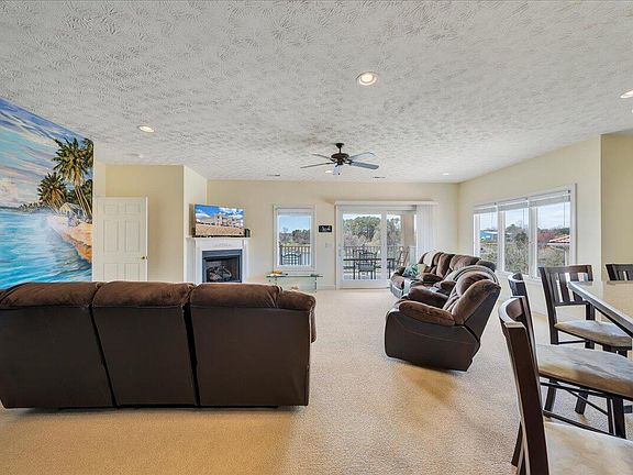 4th image of 1102 La Casa Ct