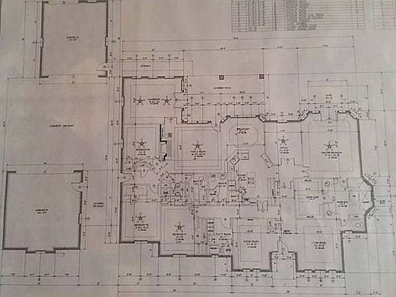 3rd image of 1513 Lloyds Hall Ct