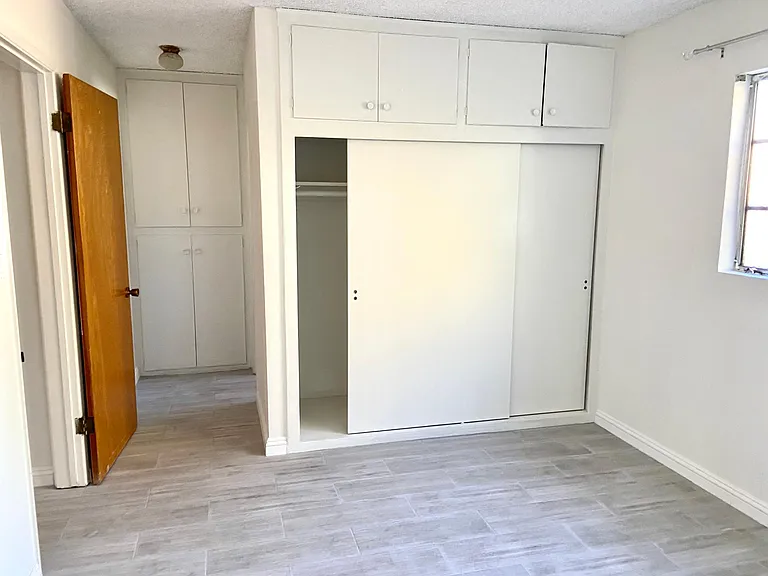 921 E Las Tunas Dr — Photo 6