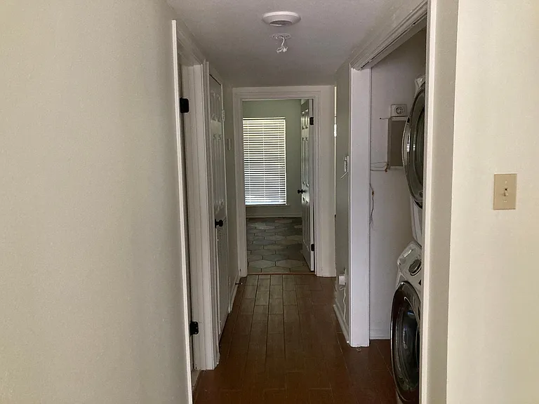 1217 Sharlo Ave — Photo 5