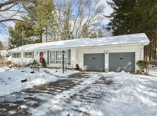 1605 Centerview Dr, Akron, OH 44321