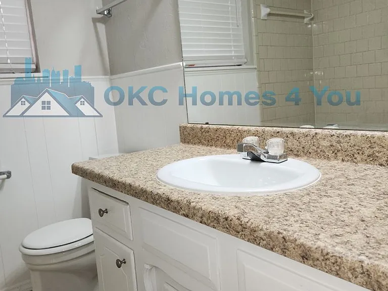 401 SW 63rd Pl — Photo 15