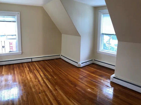 31 Chester St, Somerville, MA 02144