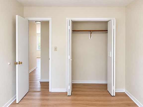 5th image of 803 Mill St