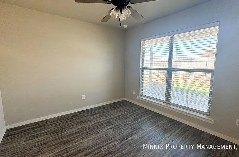 2104 N Avenue J #A — Photo 10
