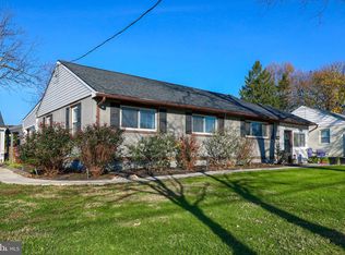 2053 Manor Ridge Dr, Lancaster, PA 17603