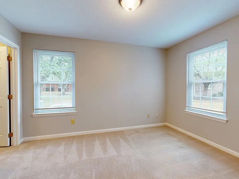 1203 Wilshire Cir — Photo 23