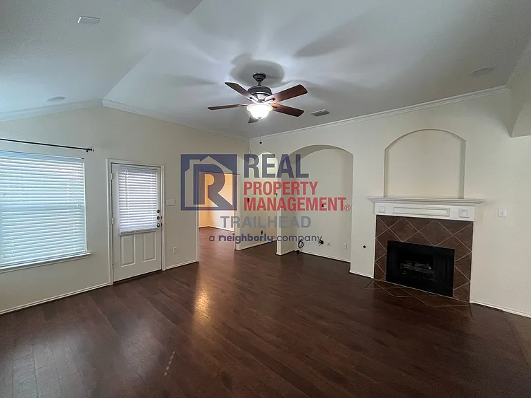 3929 Eaglerun Dr — Photo 11