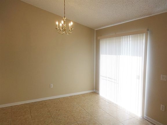3rd image of 7391 Overland Park Blvd W