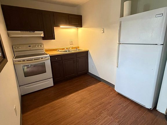 5th image of 3114 E Pike #F