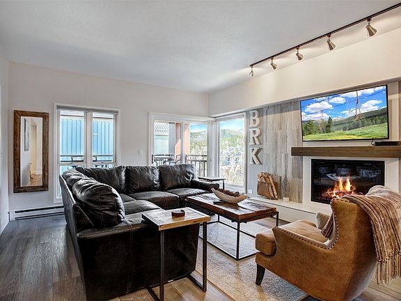 2nd image of 645 S Park Avenue UNIT 304
