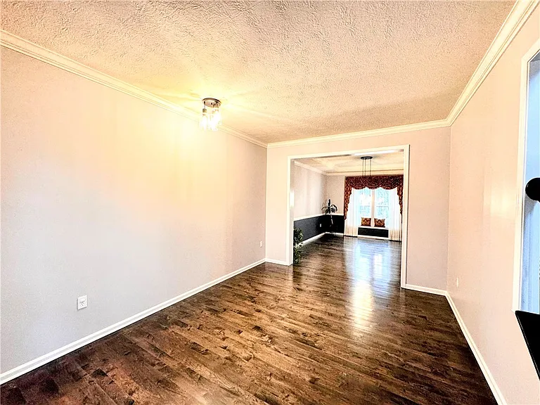 1418 N Shevlin Ct — Photo 10