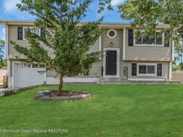 34 Dogwood Drive, Jackson, NJ 08527