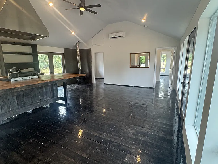 42009 Berggren Rd E — Photo 13