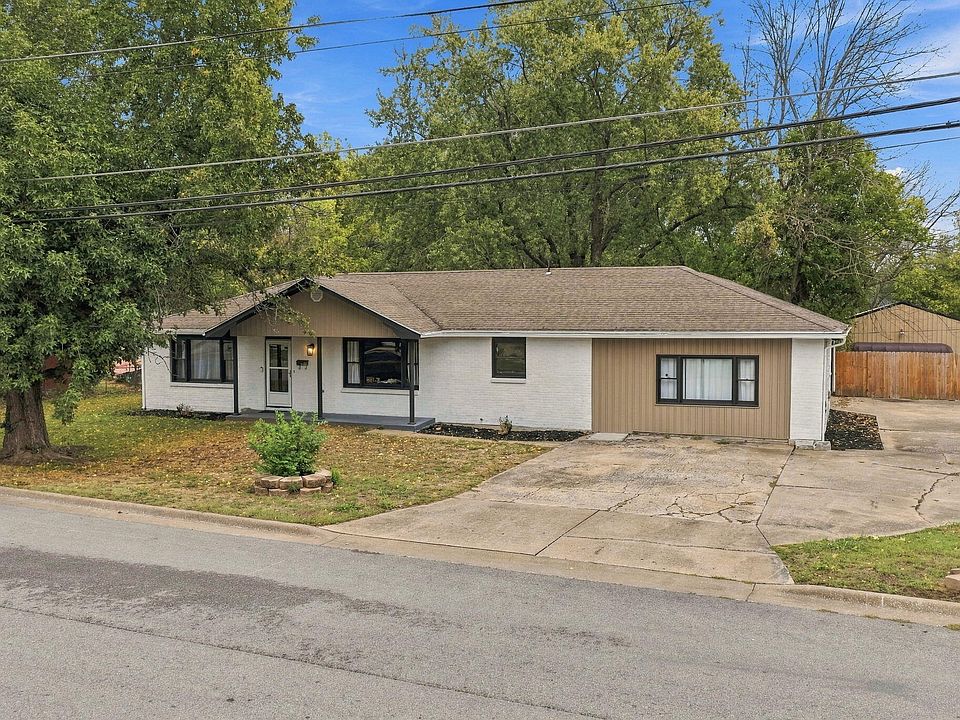 1st image of 308 N Albany Avenue