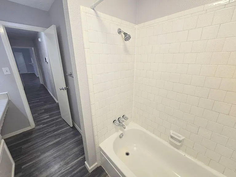 1335 Willersley Ln — Photo 15