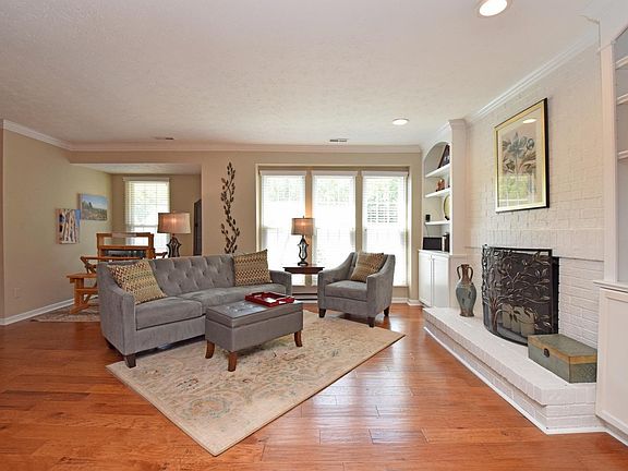 3rd image of 3527 Forestoak Ct