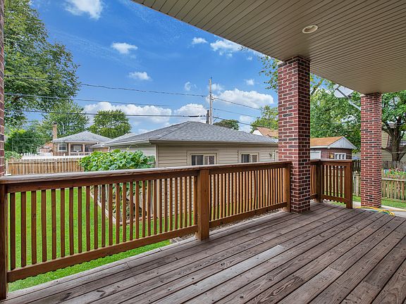 2nd image of 8238 N Oleander Ave