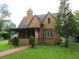 135 S Nottawa St, Sturgis, MI 49091