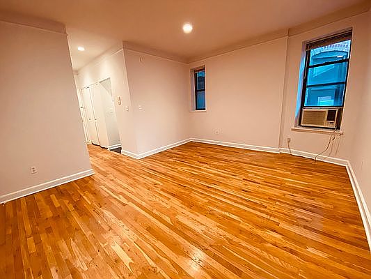 1st image of 644 Amsterdam Ave #3P
