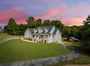 3710 Earls Bridge Rd, Easley, SC 29640