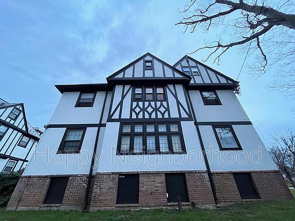 5th image of 130 Bradley Ave #206