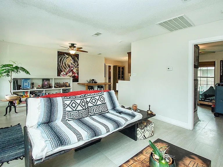 707 Sam Houston St — Photo 13