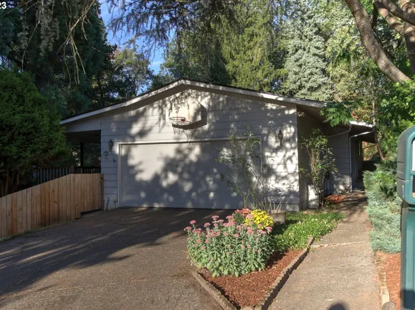 10714 SW 62nd Pl, Portland, OR 97219