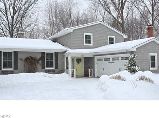 31213 Manchester Ln, Bay Village, OH 44140