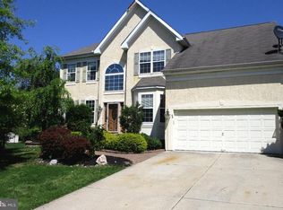 84 Hillside Ln, Mount Laurel, NJ 08054