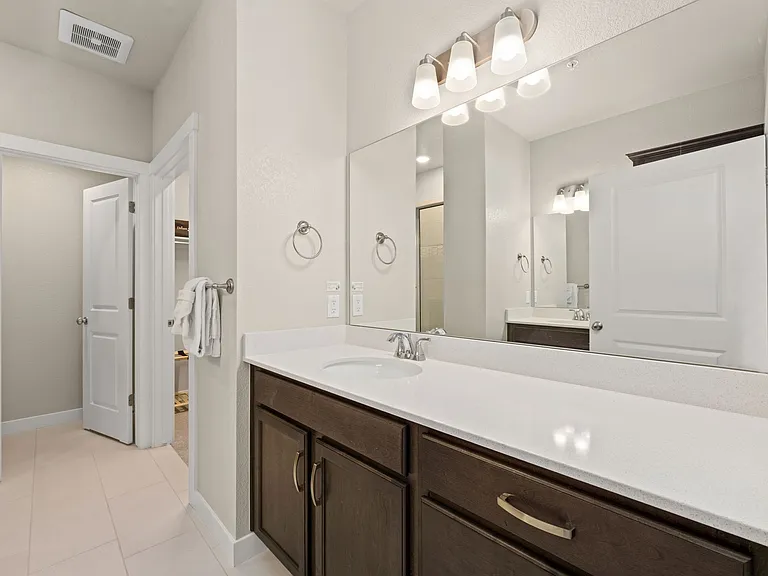 926 Schlagel St #2 — Photo 10