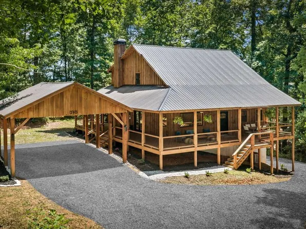290 Graham Ct, Ellijay, GA 30540