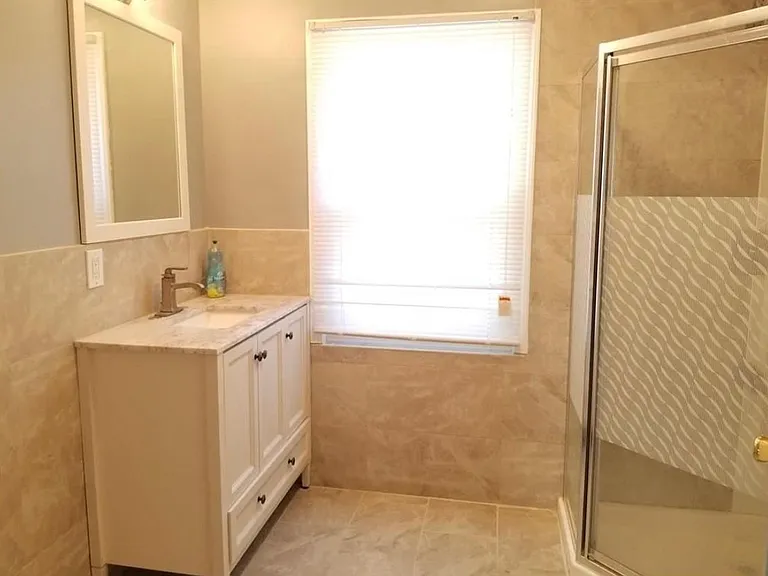 401 Meigs St #B — Photo 14