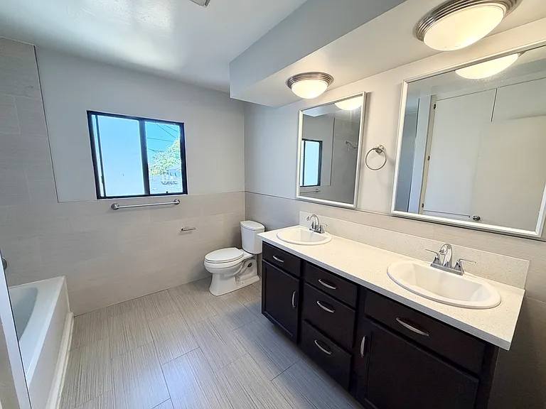 675 Ultimo Ave — Photo 16