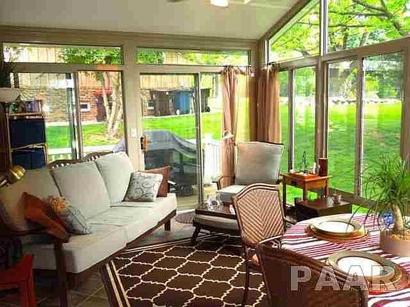 3rd image of 5106 N Sunnyside Ct