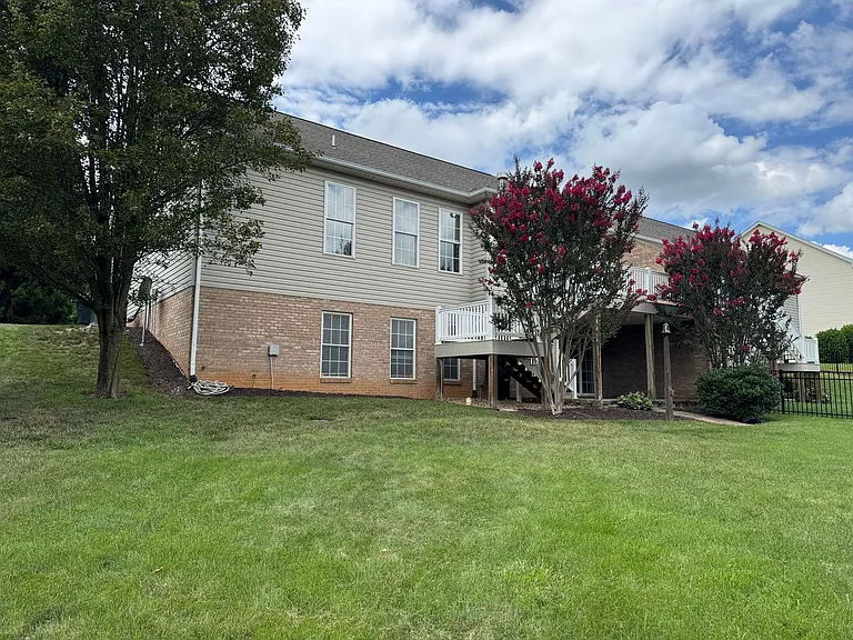 51 Cambridge Cir — Photo 4