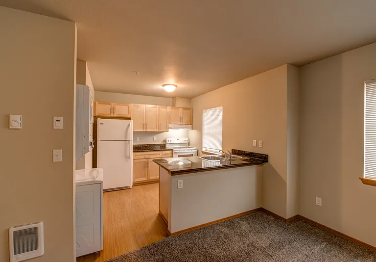 Macintosh Court Apartments — Photo 8