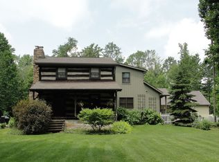 540 Shady Ln, Ellwood City, PA 16117