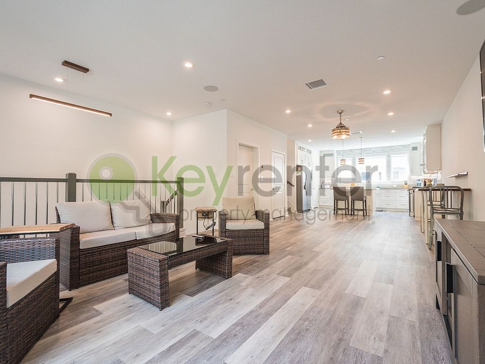 1st image of 2832 Avella Ct