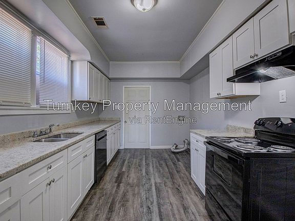 2nd image of 1508 Sycamore St
