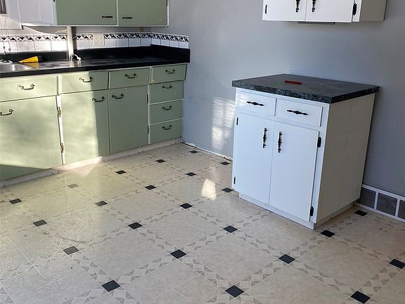 4th image of 117 Prospect Avenue